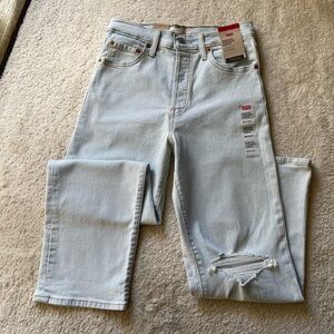 NWT Levi’s Ribcage Straight Ankle Distressed High Rise Jeans Size 28/27
